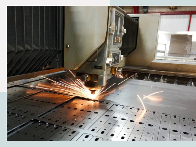 Лазерная резка металла в Магнитогорске от 621 руб.